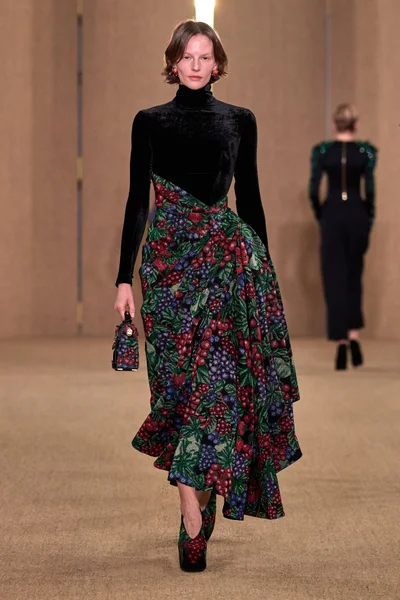 Look 54